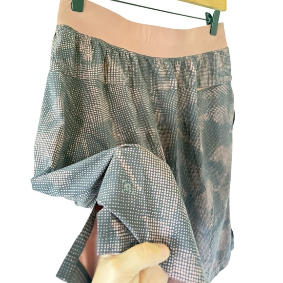 Lululemon T.H.E. Short 11" *Linerless
Illusion Red Dust Obsidian - Picture 4 of 5